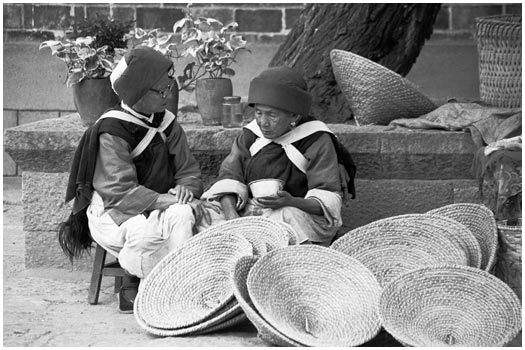 Bai women Lijiang, China