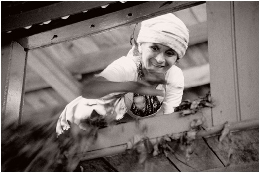 Tea factory labourer Nuwara Eliya, Sri Lanka